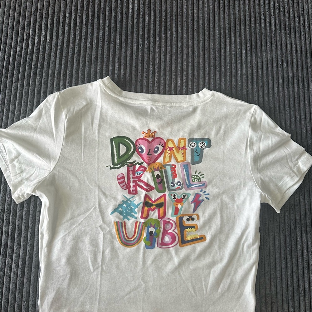 Women’s White Graphic crop T-Shirt